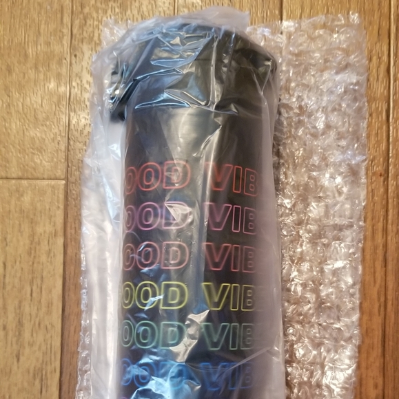 NEW VS PINK THERMOS. " GOOD VIBES" - Picture 3 of 8